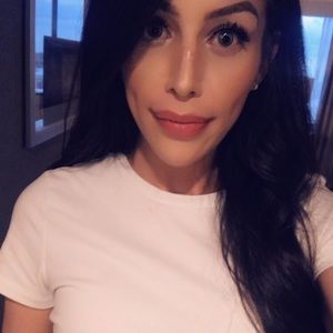 Meet your Posher, Candace